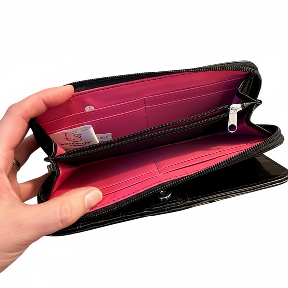 Loungefly Loves Hello Kitty Quilted Zip Wallet Black Pink Retired - Picture 3 of 4